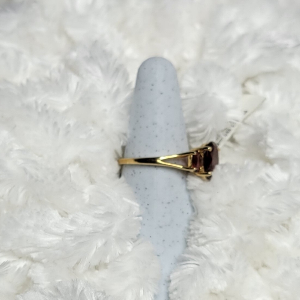 10K Yellow Gold 3 Stone Garnet Ring - Picture 5 of 10